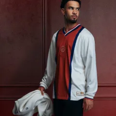 Le PSG ressort la bande Hechter sur un maillot rétro manches longues