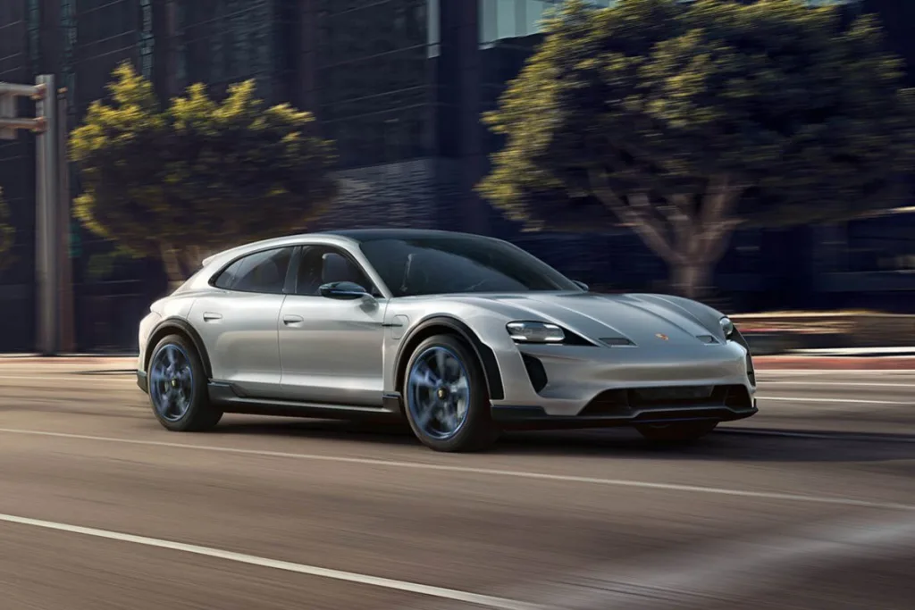 La Porsche Tayan Cross Turismo.