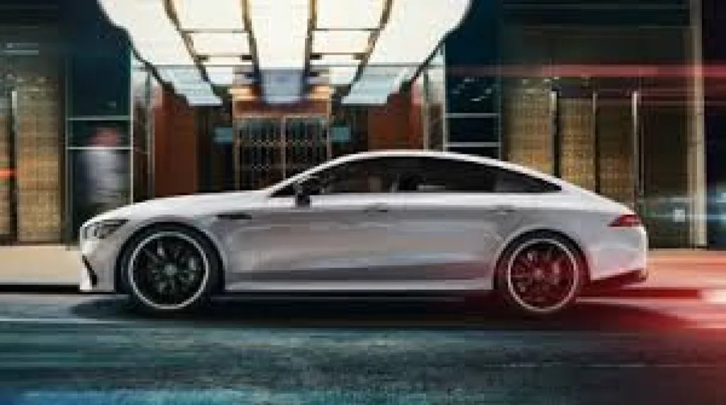 La Mercedes-AMG GT 63s Coupé.