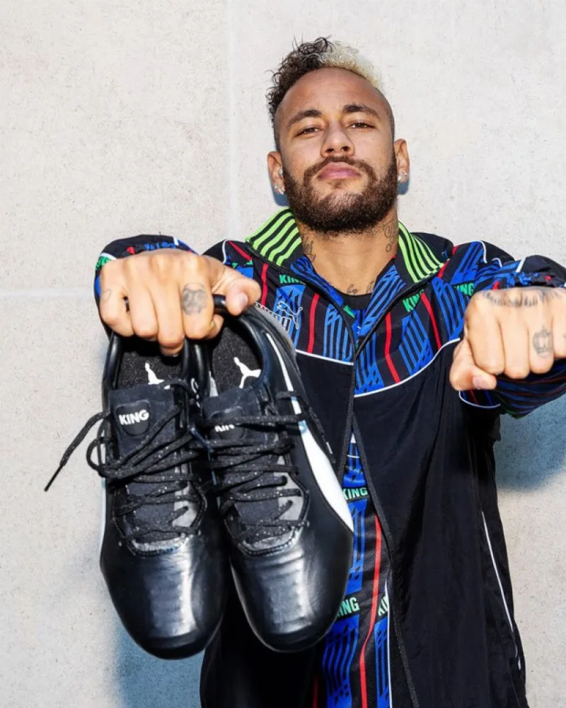 Lors du match contre l'OM, Neymar a porté pour la première fois de sa carrière la Puma King.