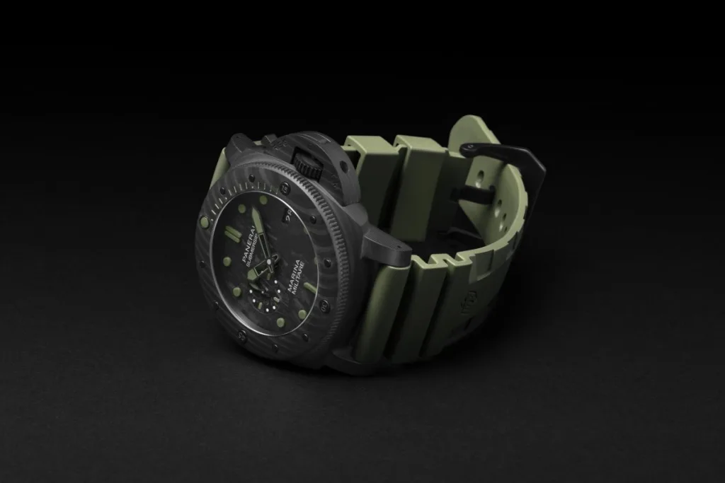 La montre Panerai Submersible Marina Militare Carbotech PAM 961.