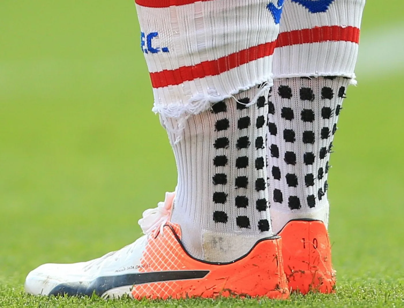 Paire de chaussettes portées par Marko Arnautovic en 2016.