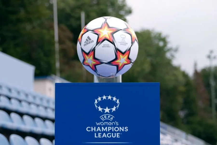 Le nouveau ballon officiel de la Ligue des champions 2021-2022.