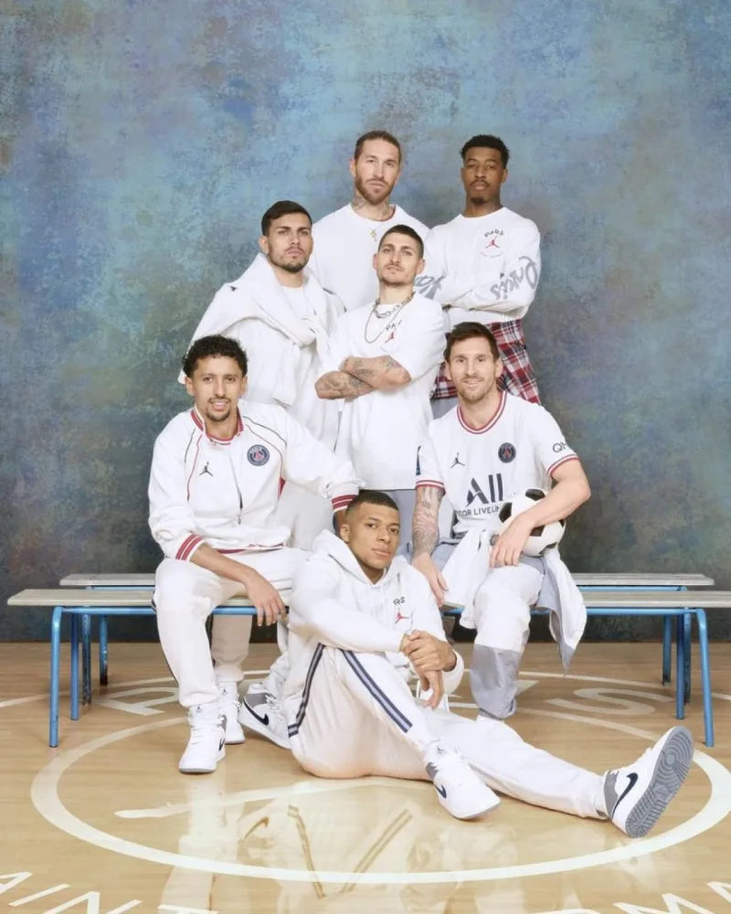 Le PSG dévoile son quatrième maillot avec Jordan