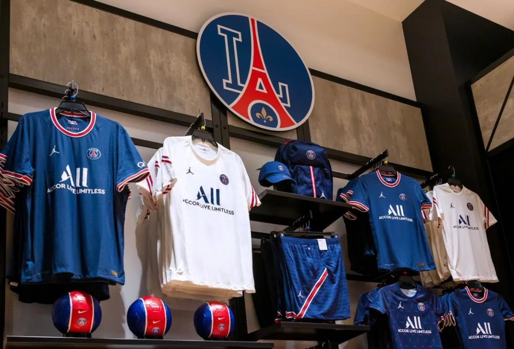 Une large gamme de produits est disponible dans le store.