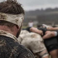 Le scotch autour de la tête des rugbymen, à quoi ça sert ?