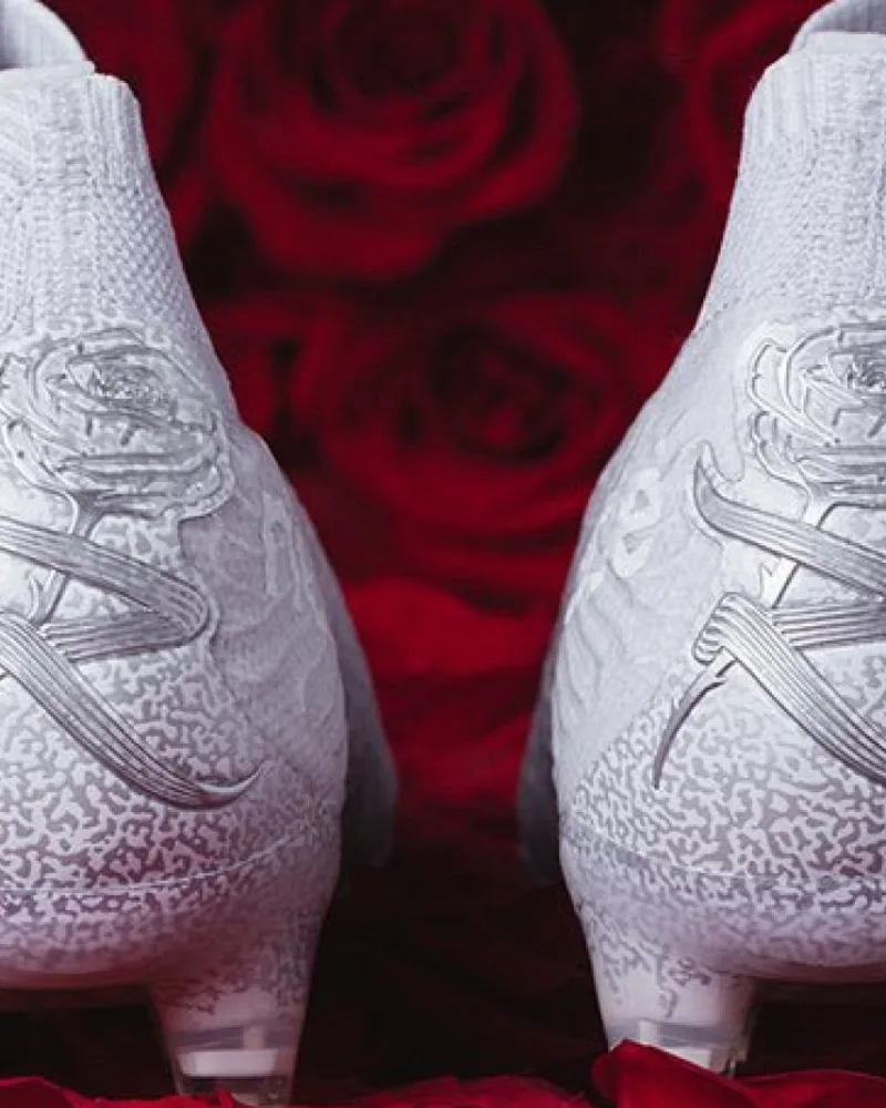 Les crampons de Rose Lavelle, imaginés par New Balance spécialement pour l'Américaine.
