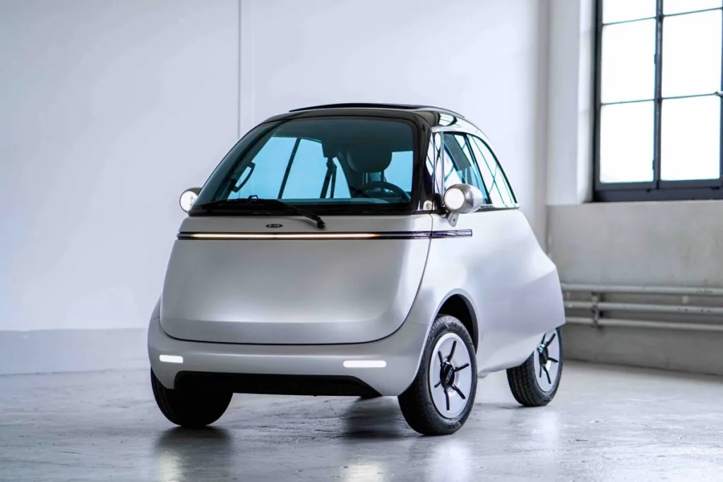 L'étonnante mini-citadine électrique Micro Mobility Microlino.