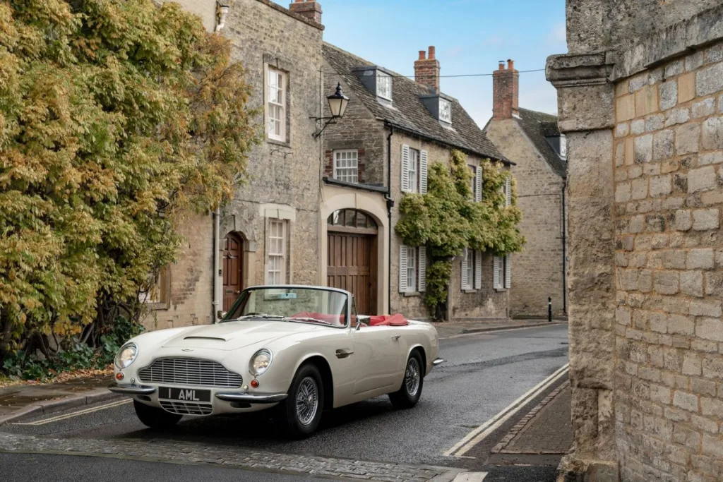 Aston Martin DB6 MK2 Volante Electrique