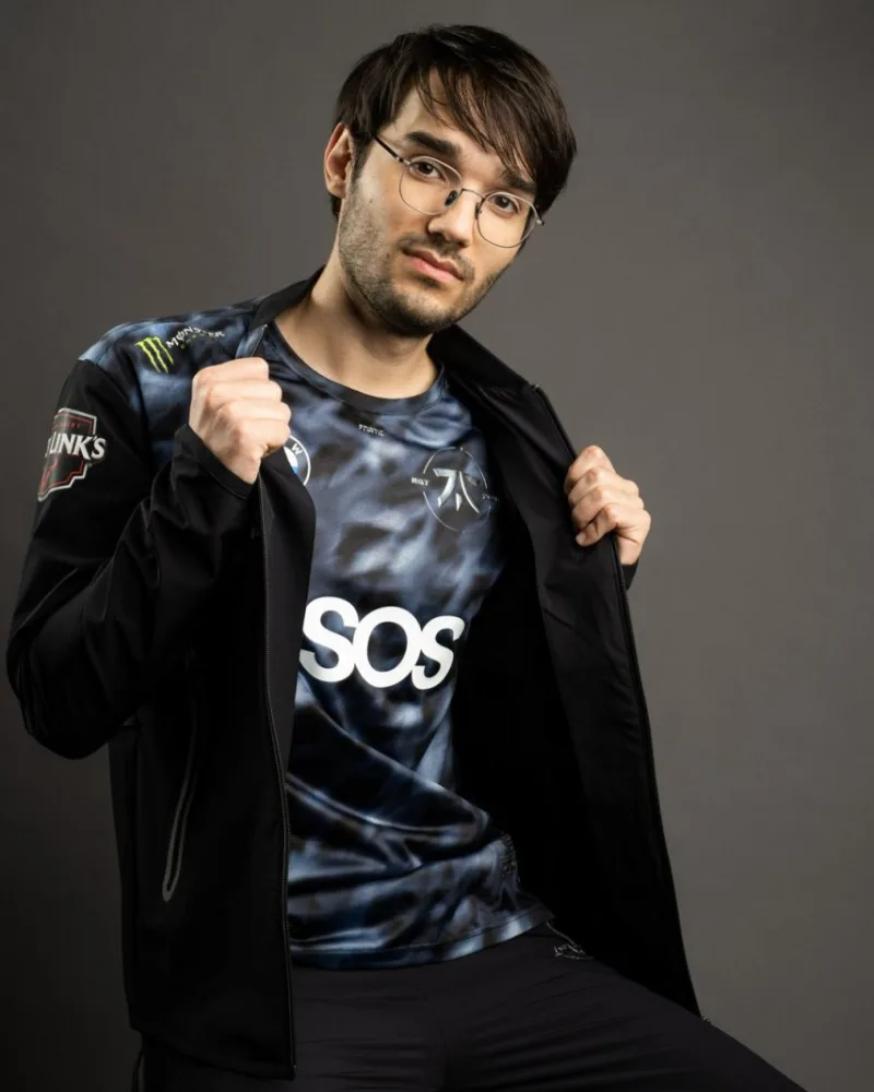 Les Fnatic ont étrenné le premier maillot de leur nouvelle collaboration avec Asos