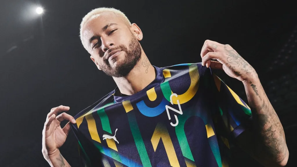 Le maillot de foot de la collection.
