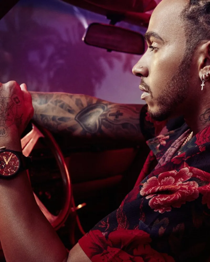 Lewis Hamilton a collaboré avec IWC pour créer une montre vendue en édition limitée.