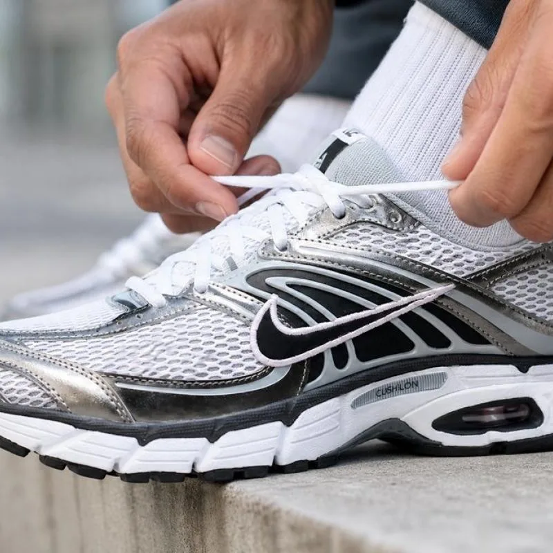 Nike Air Max Moto 2K