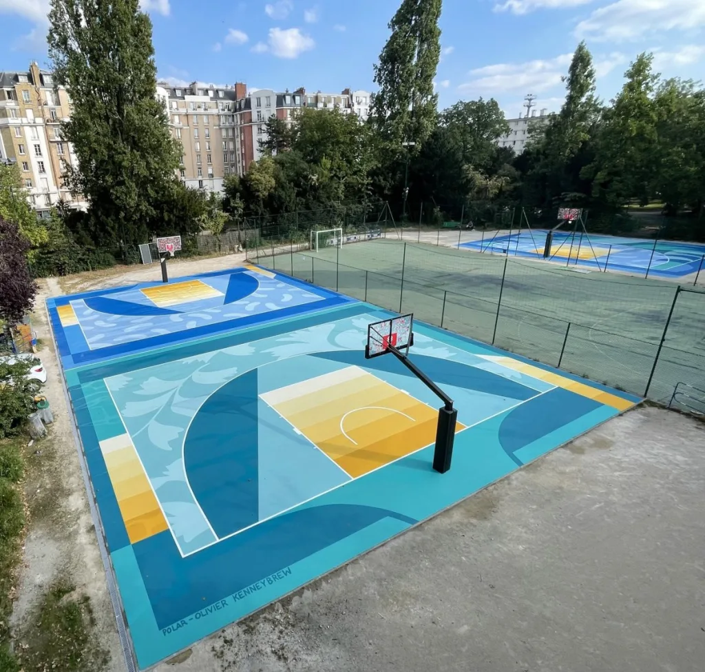 Début septembre, ce sont les trois terrains du square du Dr Calmette dans le 15e arrondissement de Paris qui ont été rénovés.
