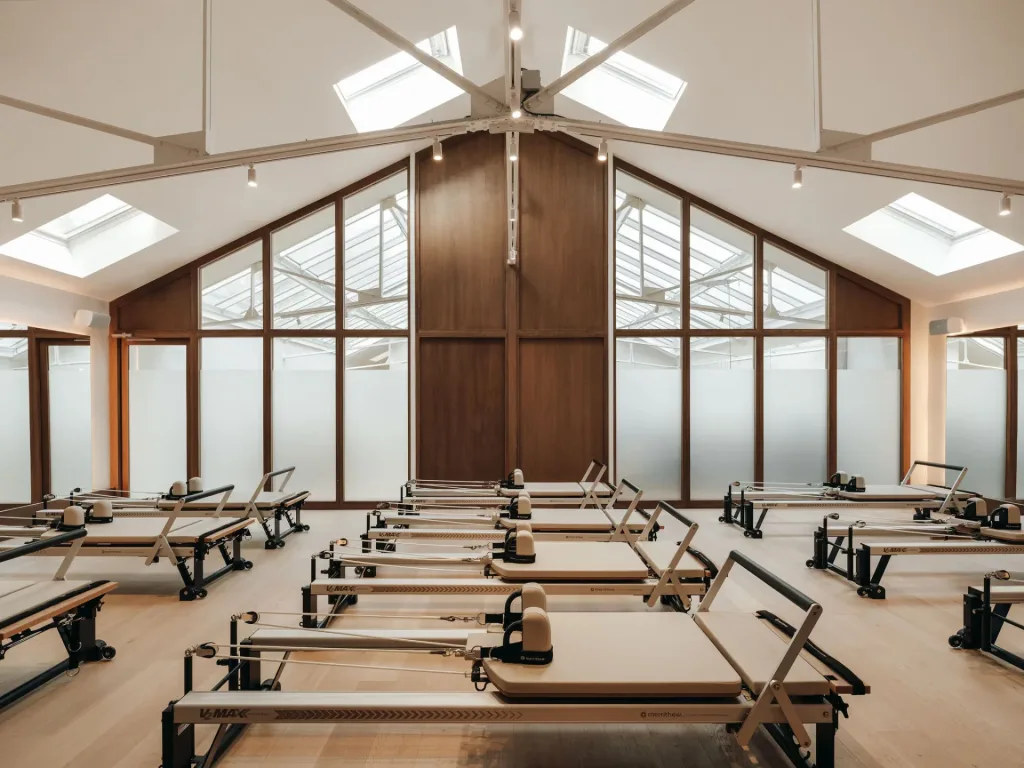 Studio de Pilates Reformer du Rune Club, rue Martel à Paris