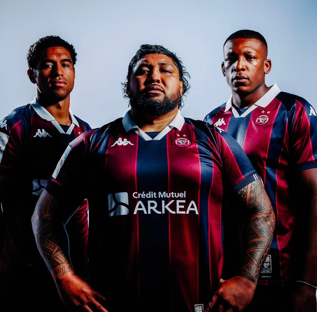 Les joueurs de l'UBB avec le maillot européen 2026-2027