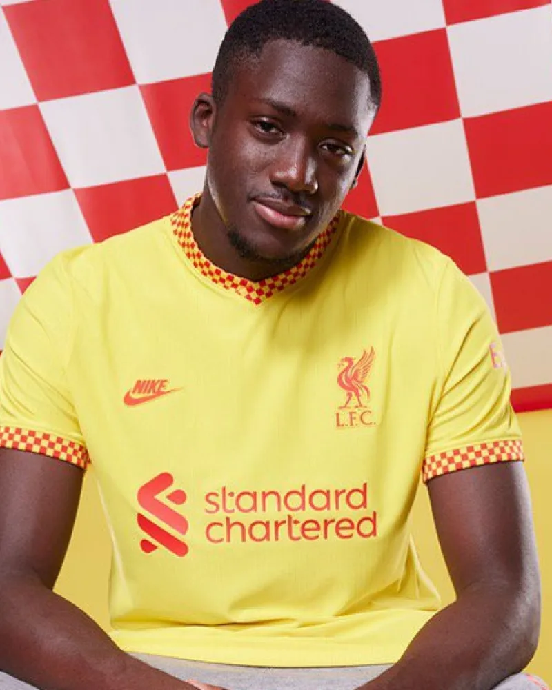 Le maillot third de Liverpool pour la saison 2021-2022.
